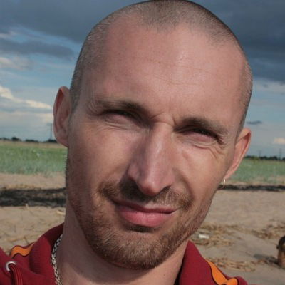 Максим Шарков