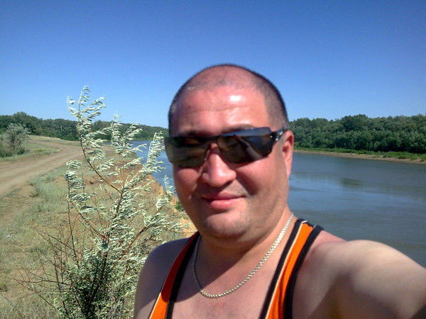 Айвар Амангалиев