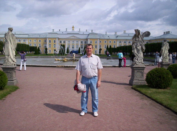 Михаил Михайлов