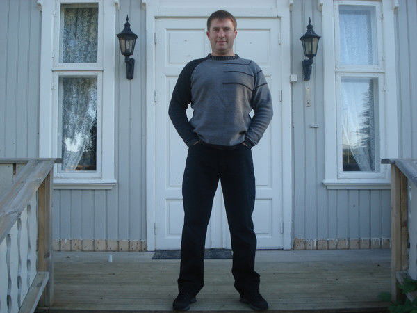 Олег Лебедев