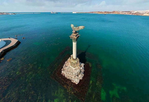 Валера Олейников