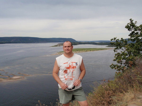 Леонид Хрулев