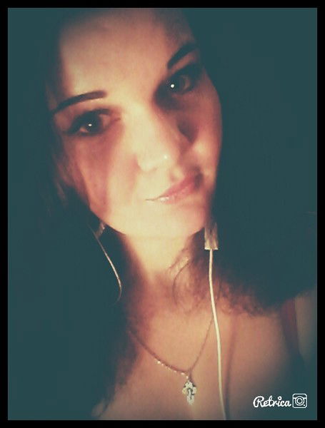 Виктория __________