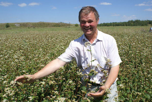 Анатолий Панов