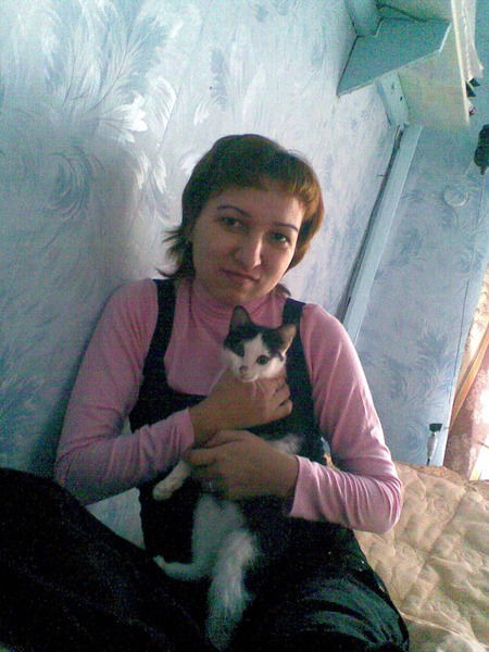 Эля Николаева