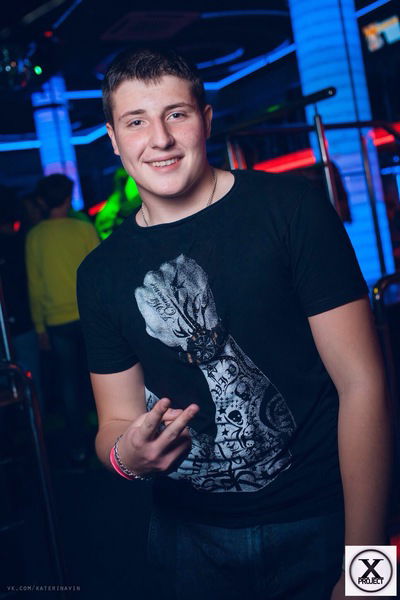 Макс Армейцев