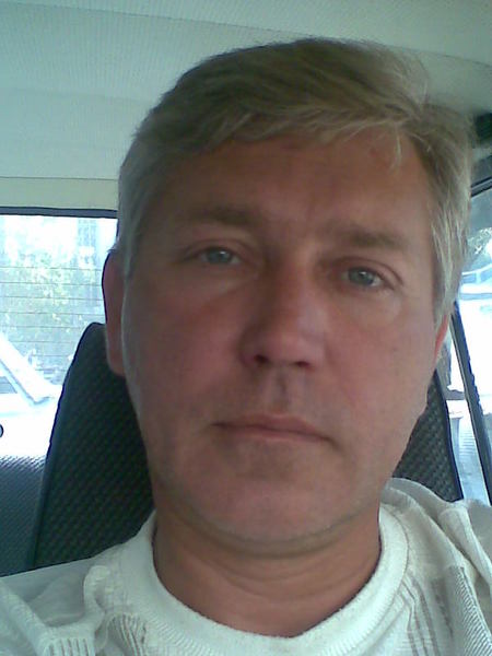 Геннадий Ларионов