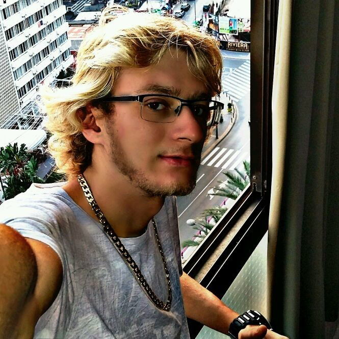 Андрей Кучеренко