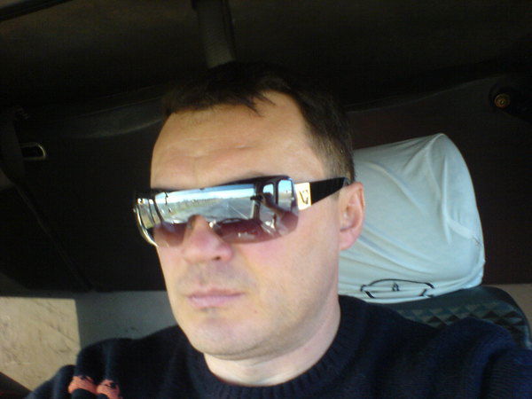 Олег Никонов