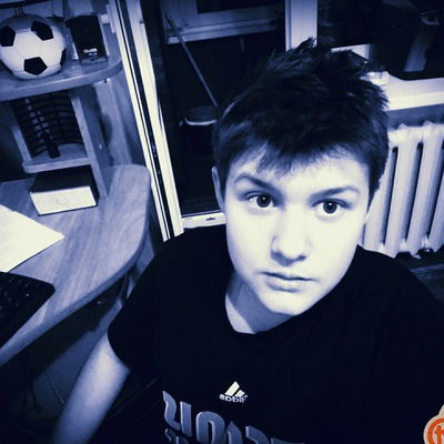 Влад Поликаров