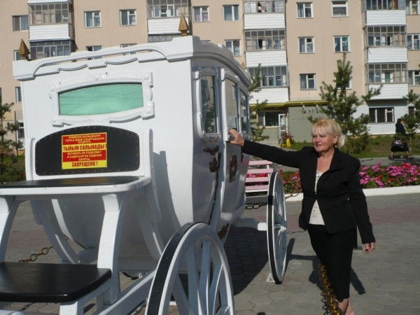 Людмила Петрова