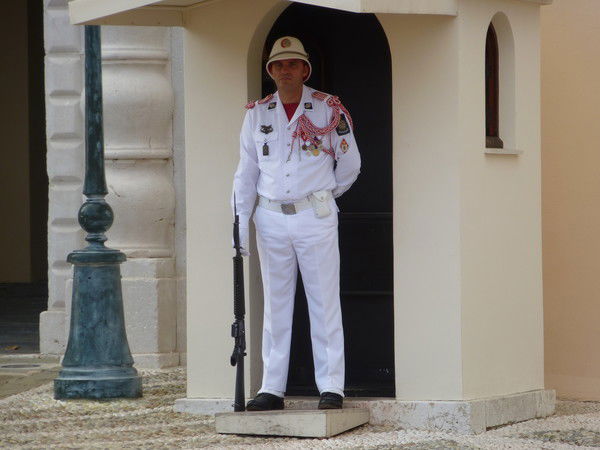 Владимир Петров