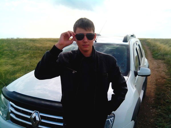 Владислав Мельников