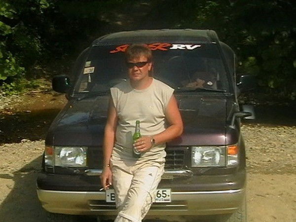 Олег Наумов