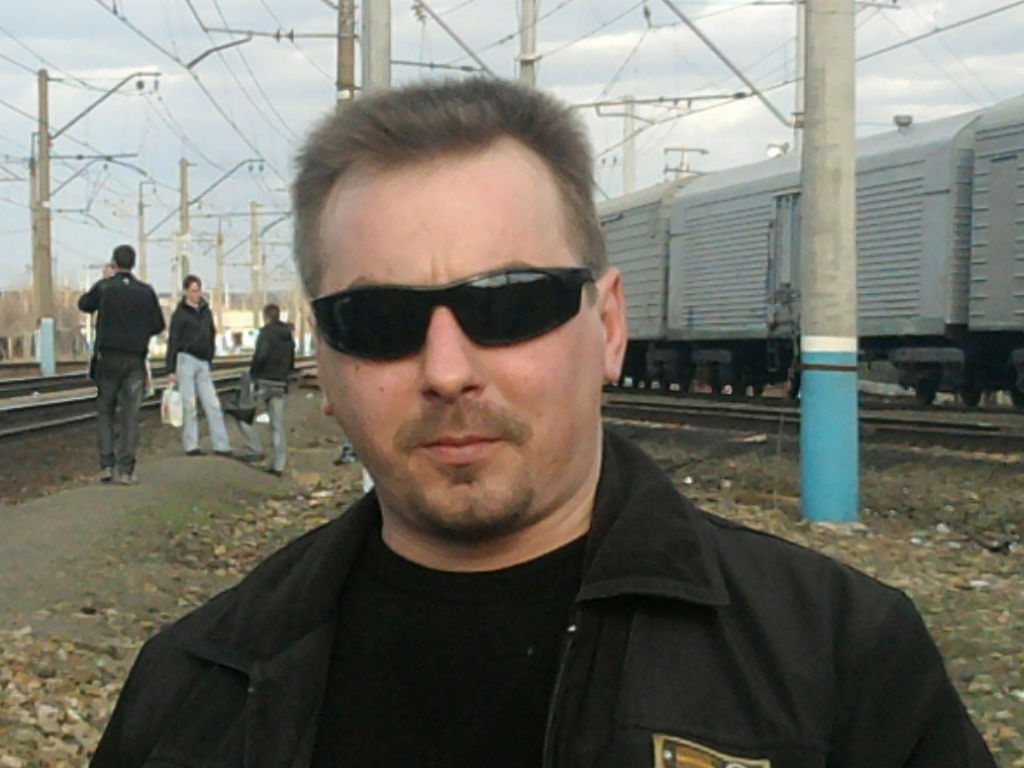 Велес Фролов