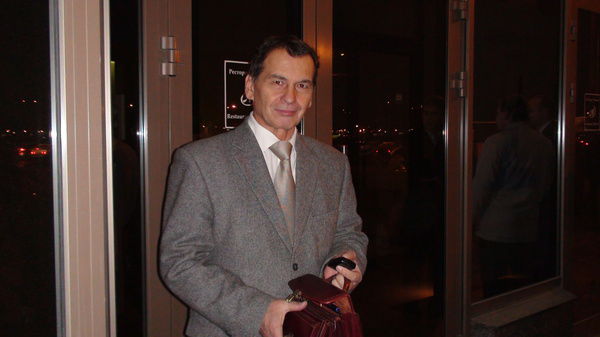 Леонид Останин