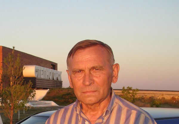 Петр Довгополюк