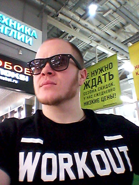 Игорь Антонов