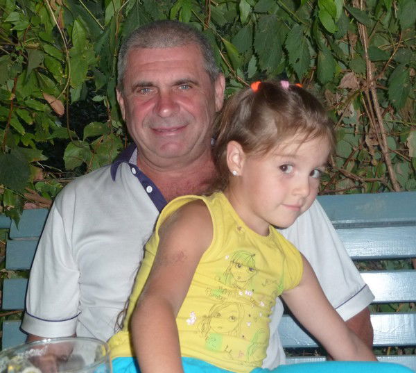 Александр Коваленко