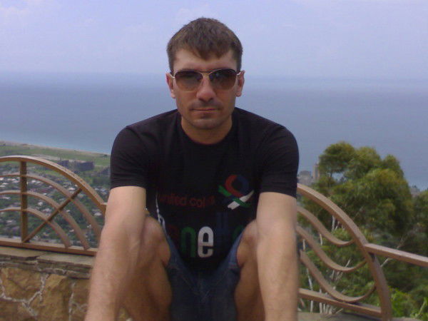 Заур Махария