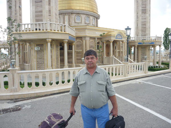 Эдуард Арсланов