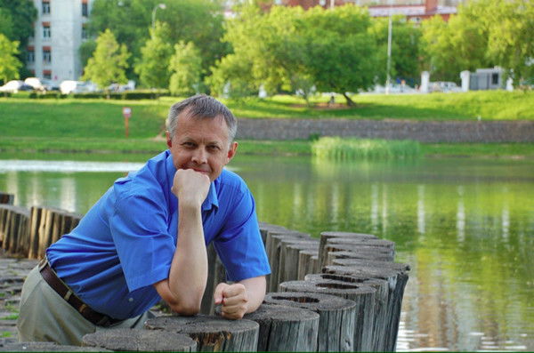 Андрей Комаров