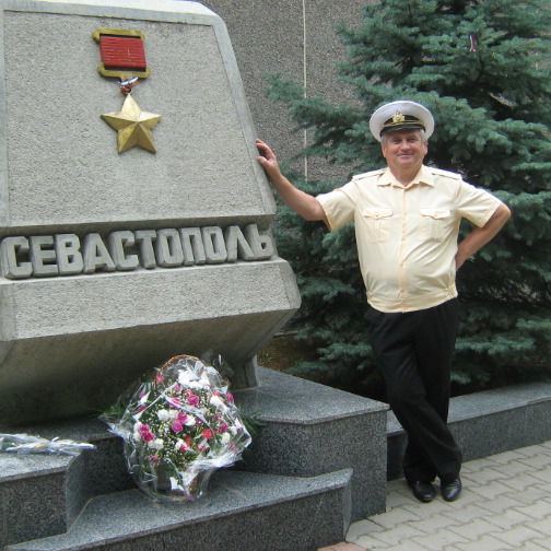 Николай Лавров