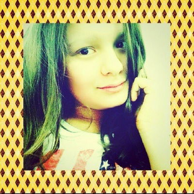 Лена Костюра