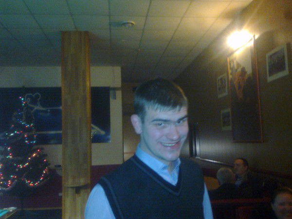 Денис Бондарь