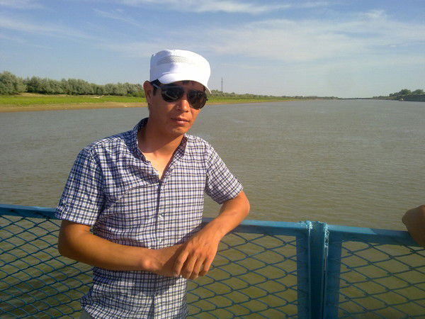 Алибек Хасенов