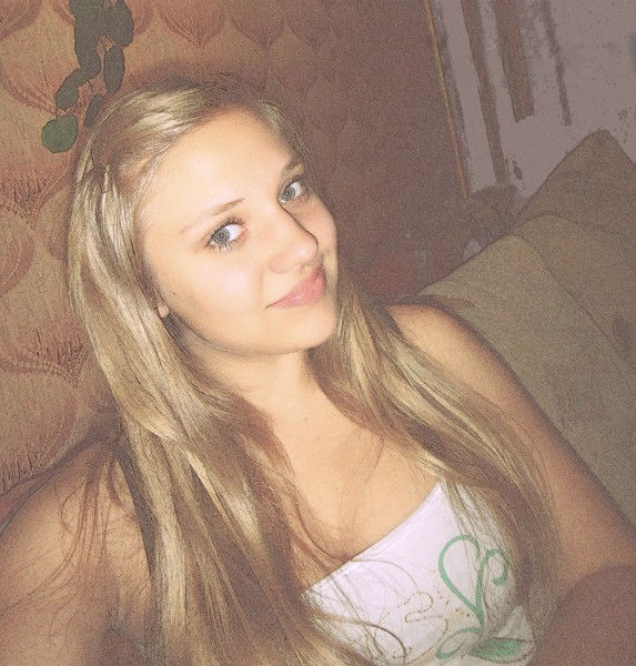 Анна Азончик