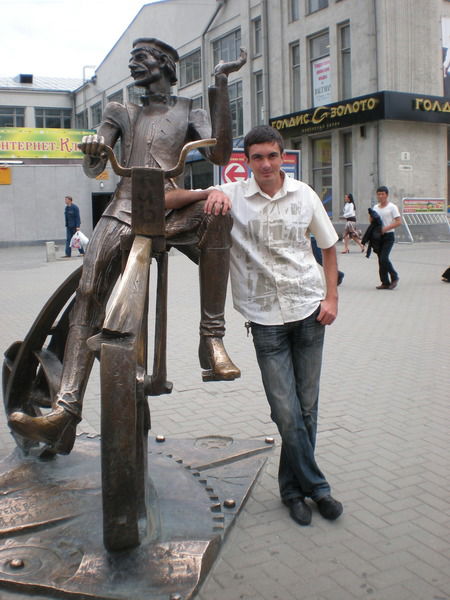 Евгений Иванов