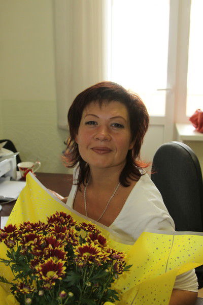 Елена Долгополова