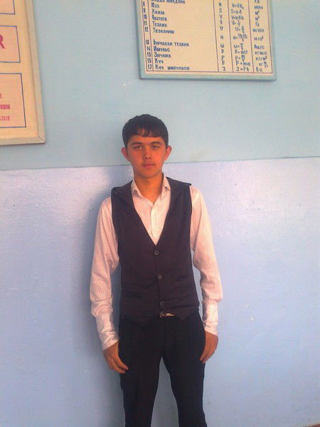 Акрамжон Ахмаджонов