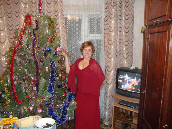 Елена Попова