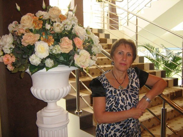 Людмила Петрова