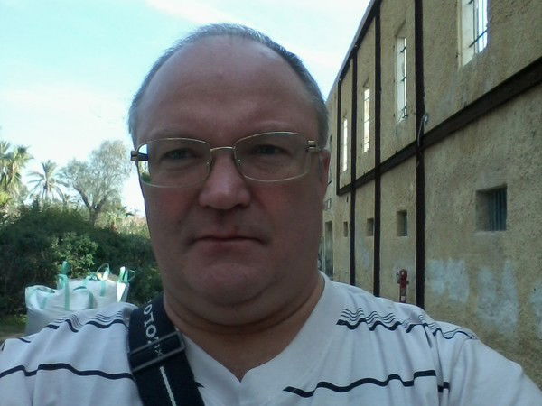 Александр Захаров