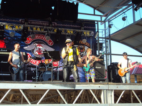 Юра Богданов