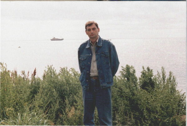 Николай Узингир