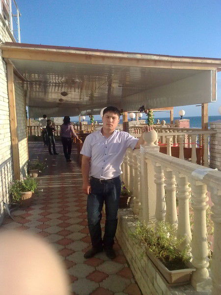 Алмас Садырбаев