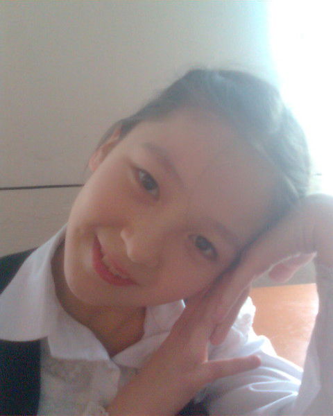 Аяулым Алимбекова