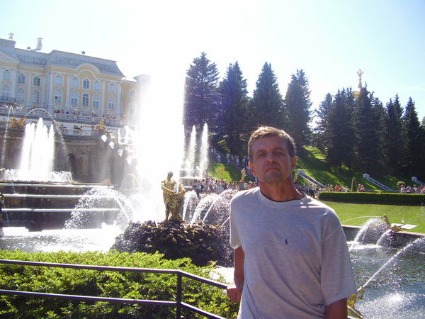 Виктор Ларионов