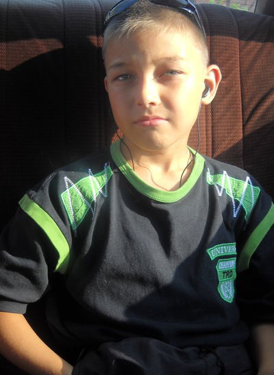 Максим Волков