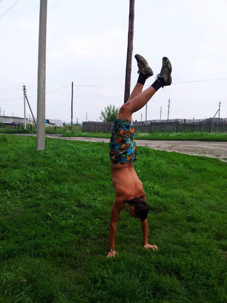 Антон Деревянников