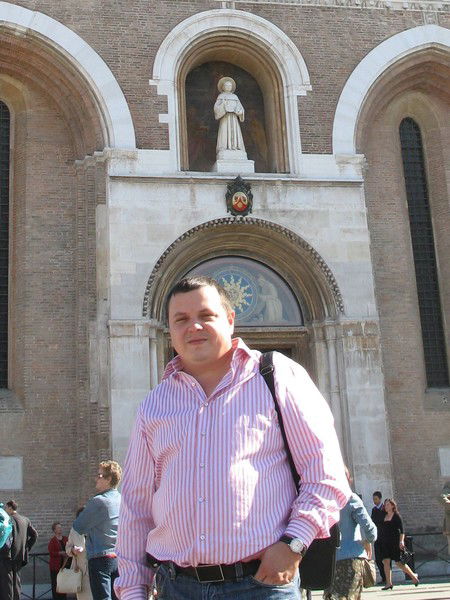 Антон Шаповалов