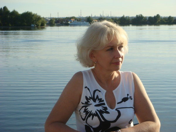 Елена Гатовская
