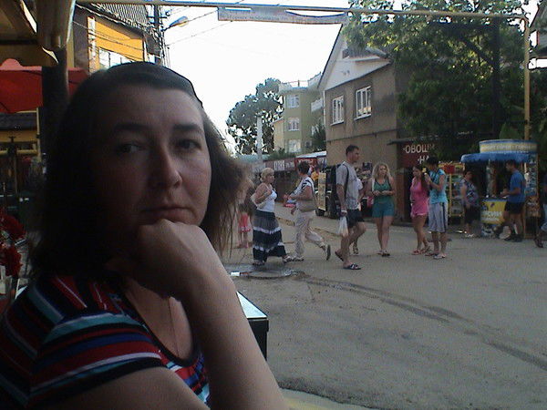 Лена Амбарова