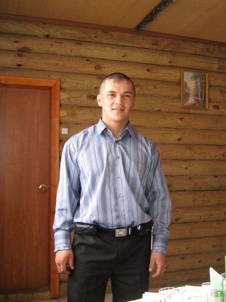 Асет Каримов