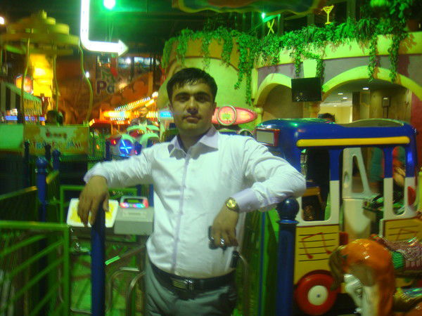 Хусейн Бобоазимов