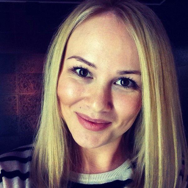 Юлия Безфамильная